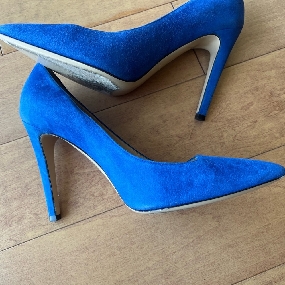 Giorgio Armani royal blue suede pumps